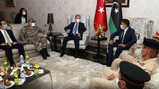 Hulusi Akar Libya’da: 'Süreci daha yakın bir markaj içinde sürdüreceğiz'