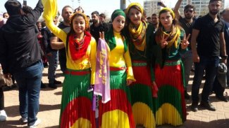 Kürdlerin Özgürlük ve Barış için direnmekten başka yolu varmıdır?