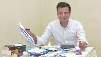 İYİ Parti’den Demirtaş’a: Parmağını kırarız