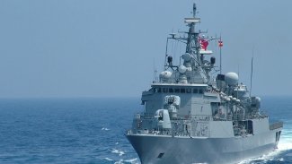 Yunanistan: Türk savaş gemileri geri çekildi