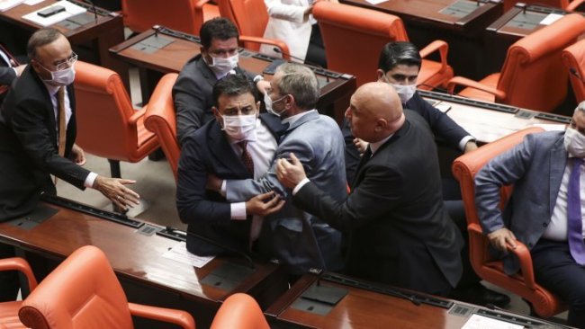TBMM'de gerilim tırmandı: 'Kürt düşmanısınız!'