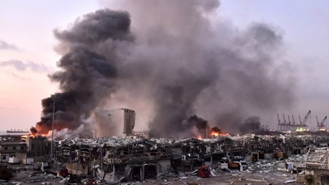 Lübnan Cumhurbaşkanı: Patlamaya füze veya bomba neden olmuş olabilir