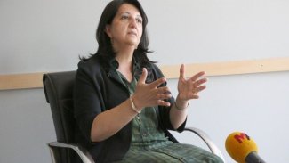 Buldan: Kürt sorununu ifade etmekten ziyade elleri taşın altına koymalılar