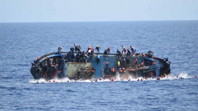 Libya açıklarında mülteci teknesi battı: En az 45 ölü