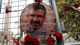 Paris Barosu’ndan Tahir Elçi’ye onursal üyelik