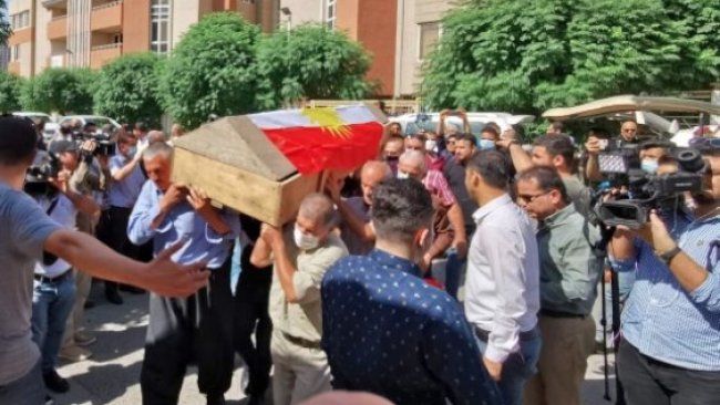 Katledilen Kürt ailenin cenazeleri toprağa verildi