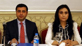 Demirtaş ve Yüksekdağ'ın tutuklanmalarının üzerinden 1 yıl geçti: 'Ortada bir soruşturma yok'