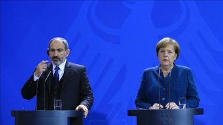 Paşinyan’dan Merkel’e: Türkiye’nin saldırgan eylemlerini engelleyin