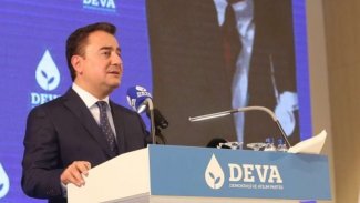 Babacan: Yönetim ülkede yeniden Kürt sorunu oluşturuyor