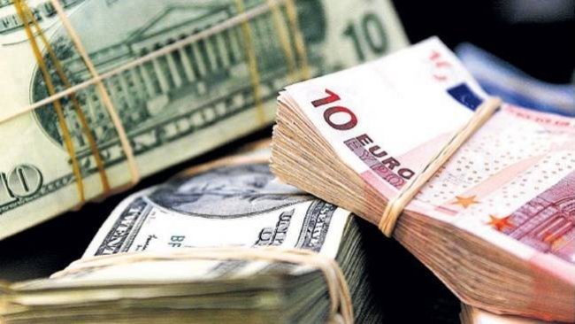 Dolar ve euro rekor tazeledi