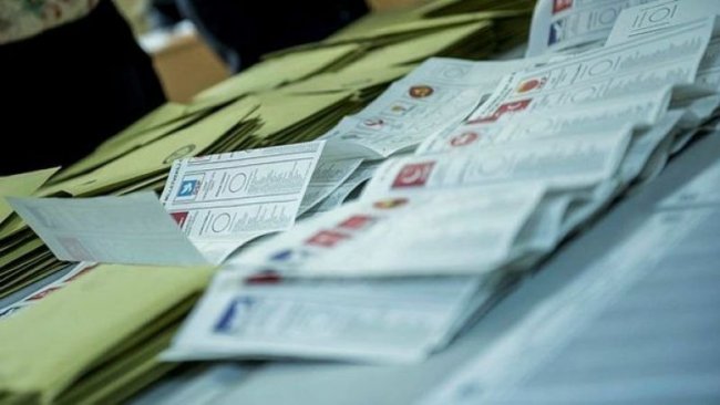 Emre Kongar: Muhalefet partileri erken seçime hazırlansın