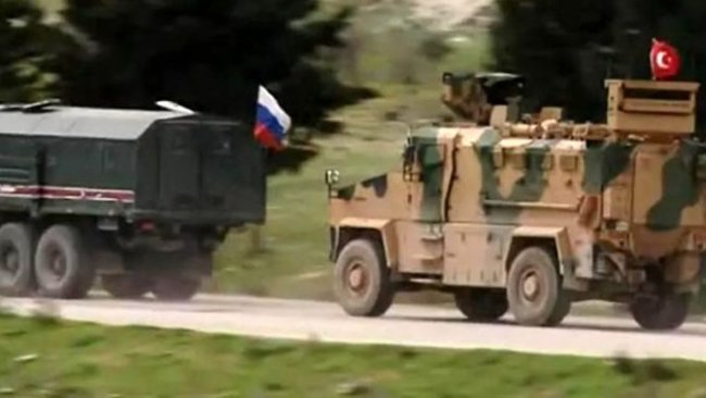 Rojava'da Rus-Türk ortak devriyesi