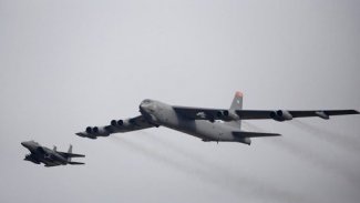 ABD, Ortadoğu'ya B-52 bombardıman uçağı gönderdi