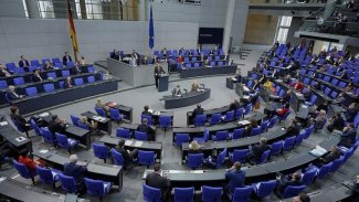 Almanya Parlamentosu'nda hararetli Türkiye tartışması