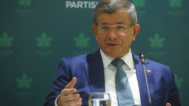 Davutoğlu: İktidar olursak Sur'da hakları ihlal edilenlerin haklarını geri veririz