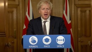 İngiltere, mutasyona uğrayan yeni koronavirüs türünün yüzde 70'e kadar daha bulaşıcı olabileceğini açıkladı