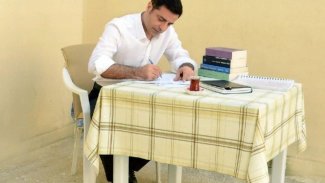 CHP'den Selahattin Demirtaş'a ziyaret