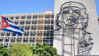 Küba, &quot;teröre destek veren ülkeler listesine&quot; alınması nedeniyle ABD'yi kınadı