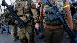 ABD'de silahlı gruplar toplanmaya başladı