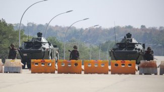 Myanmar'da askeri darbe! Bakanlar ve yardımcıları görevden alındı