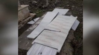 Afrin’de silahlı gruplar Kürt şairin mezarını tahrip etti