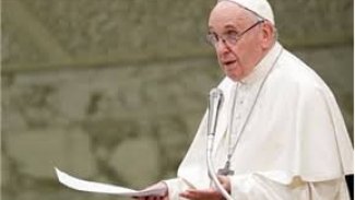 Papa'dan bir ilk: Kadın müsteşar atadı