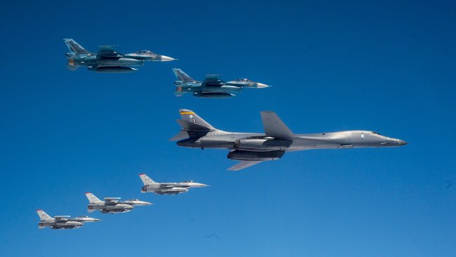 ABD, Rusya'ya karşı Norveç'e bombardıman uçakları konuşlandırıyor