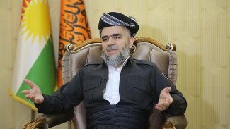 Komel isim değişikliğine gitti