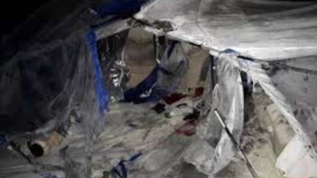 Hol Kampı'nda yangın: 3 ölü, onlarca yaralı
