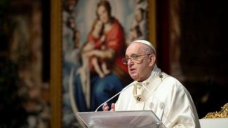 Papa: Saldırılara rağmen Irak’ı ziyaret edeceğim