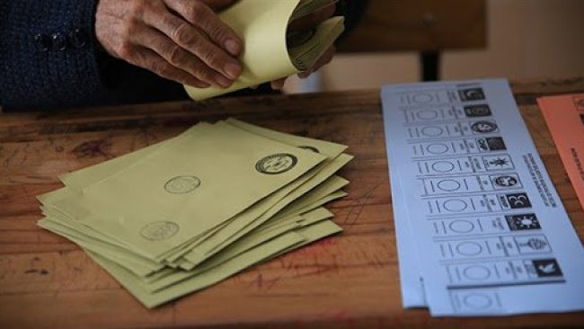 Son anket: 'Bu pazar bir genel seçim olsa hangi partiye oy verirdiniz?'