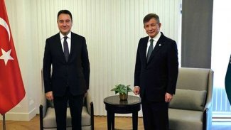 Davutoğlu ve Babacan'dan 'pul' açıklaması