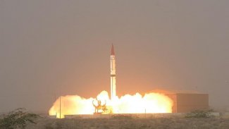 Kuzey Kore, iki balistik füze denemesi yaptı