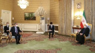 İran ile Çin arasında 25 yıllık iş birliği anlaşması