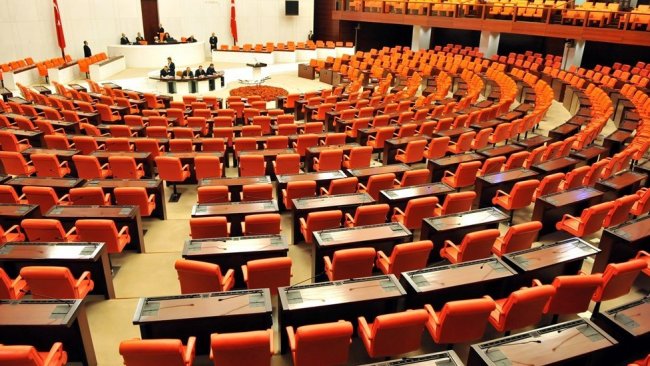 Aksoy Araştırma anketi: Halkın yüzde 76'sı 'kararlar Meclis'te alınsın' diyor