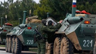 Rusya Ukrayna sınırına asker yığıyor