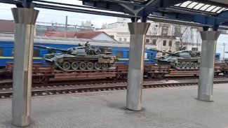 Ukrayna, Rusya sınırına tank sevkiyatı yapıyor