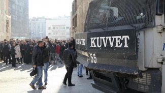 Van'da gösteri yürüyüşü ve açık hava toplantıları 15 gün yasaklandı