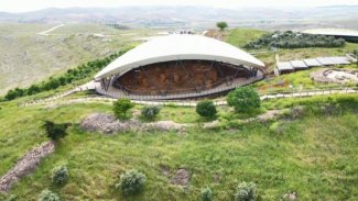 Göbeklitepe dikilitaşının kopyası Birleşmiş Milletler Genel Merkezi'nde