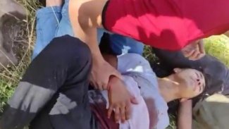 Derecik’te  2 genç askerler tarafından vuruldu