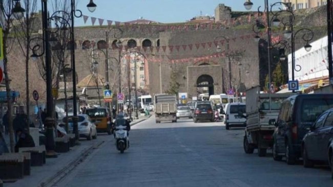 Diyarbakır'da ses bombası patladı