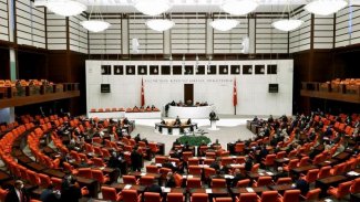 Siyasi partilerin kapatılmasında süreç nasıl işliyor?