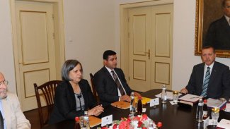 Tüm Göstergeler Karmaşık Bir Geleceği İşaret Ediyor 