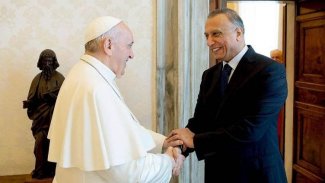 Irak Başbakanı, Papa Francis ile bir araya geldi