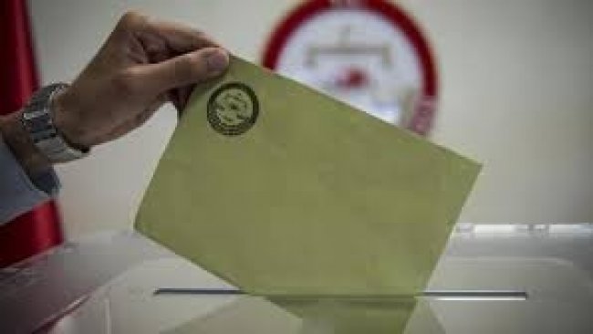 Fehmi Koru'dan dikkat çeken analiz: İktidar cephesi ya herkesi aldatıyor ya da...