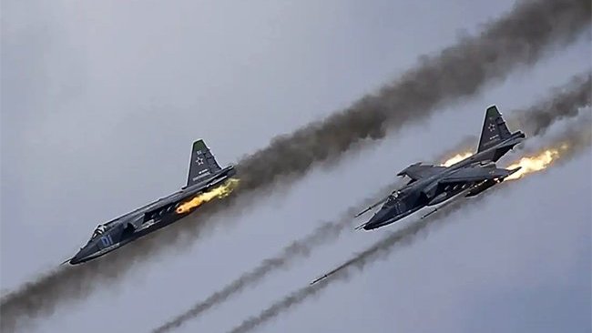 Rus uçakları Afrin'de Türkiye destekli grupları hedef aldı