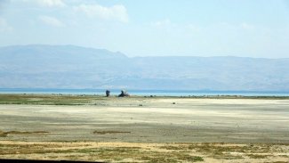 Van Gölü 1 kilometre çekildi