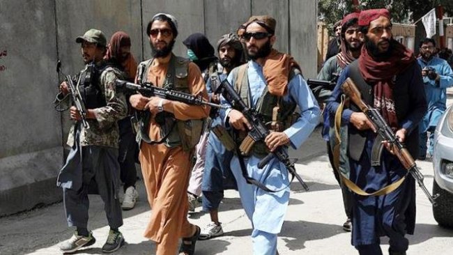 Taliban'dan kadınlara uyarı: Evden çıkmayın!