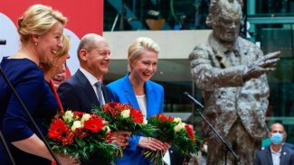 Almanya'daki genel seçimde son durum: Sosyal Demokrat Parti birinci çıktı