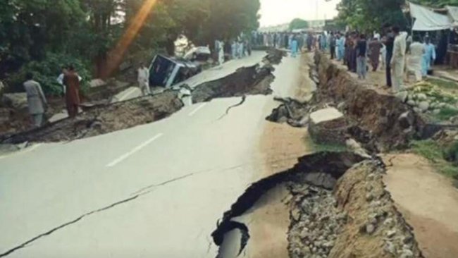 Pakistan'da deprem: En az 20 ölü